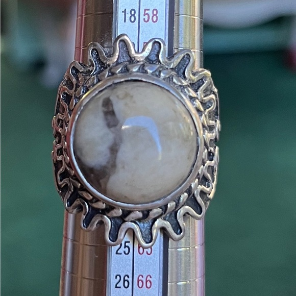 Exceptional Vintage Sterling Silver Ring With Stone Heavy - Picture 2 of 6